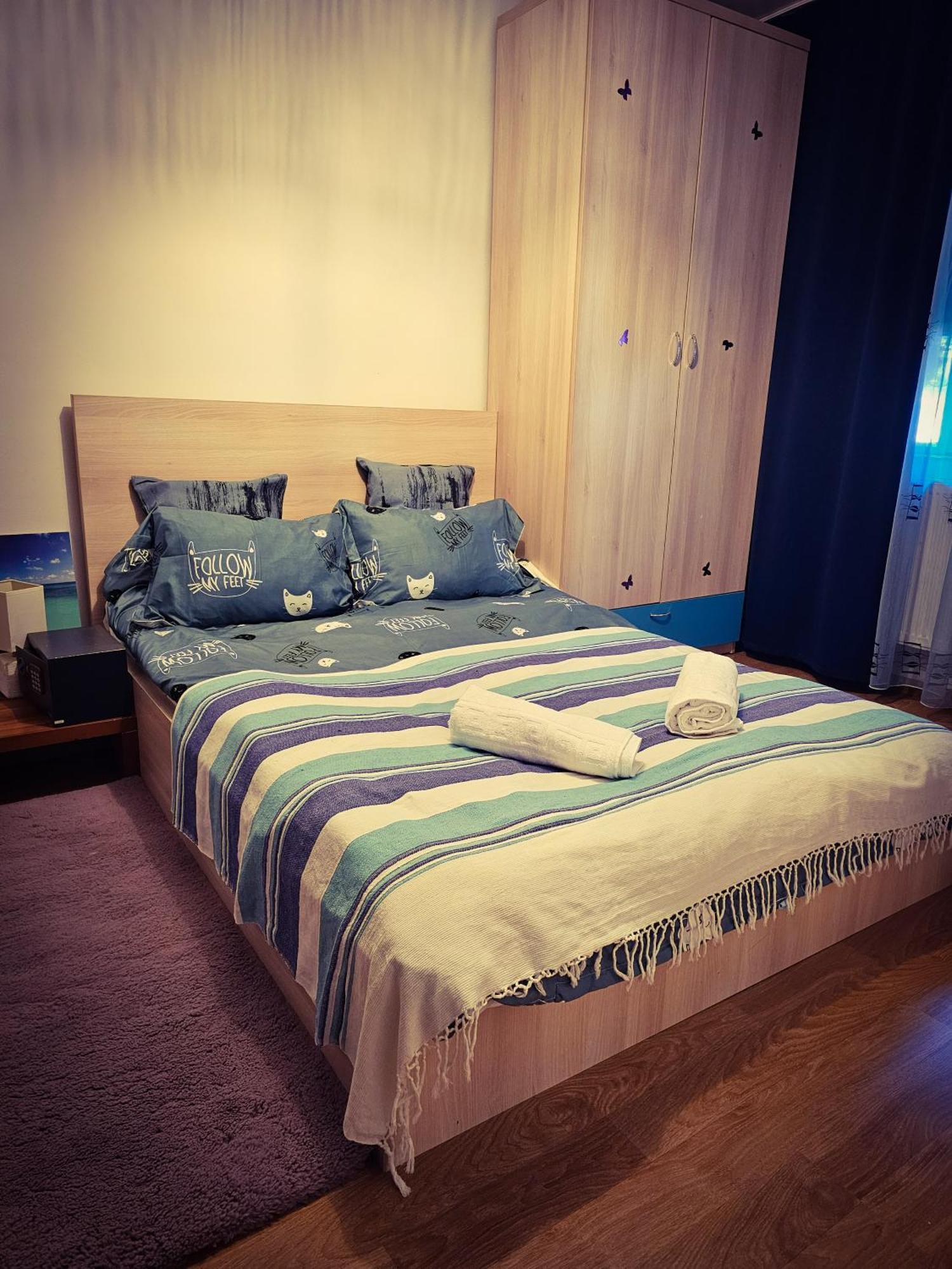 Mony Apartaments Roman Esterno foto